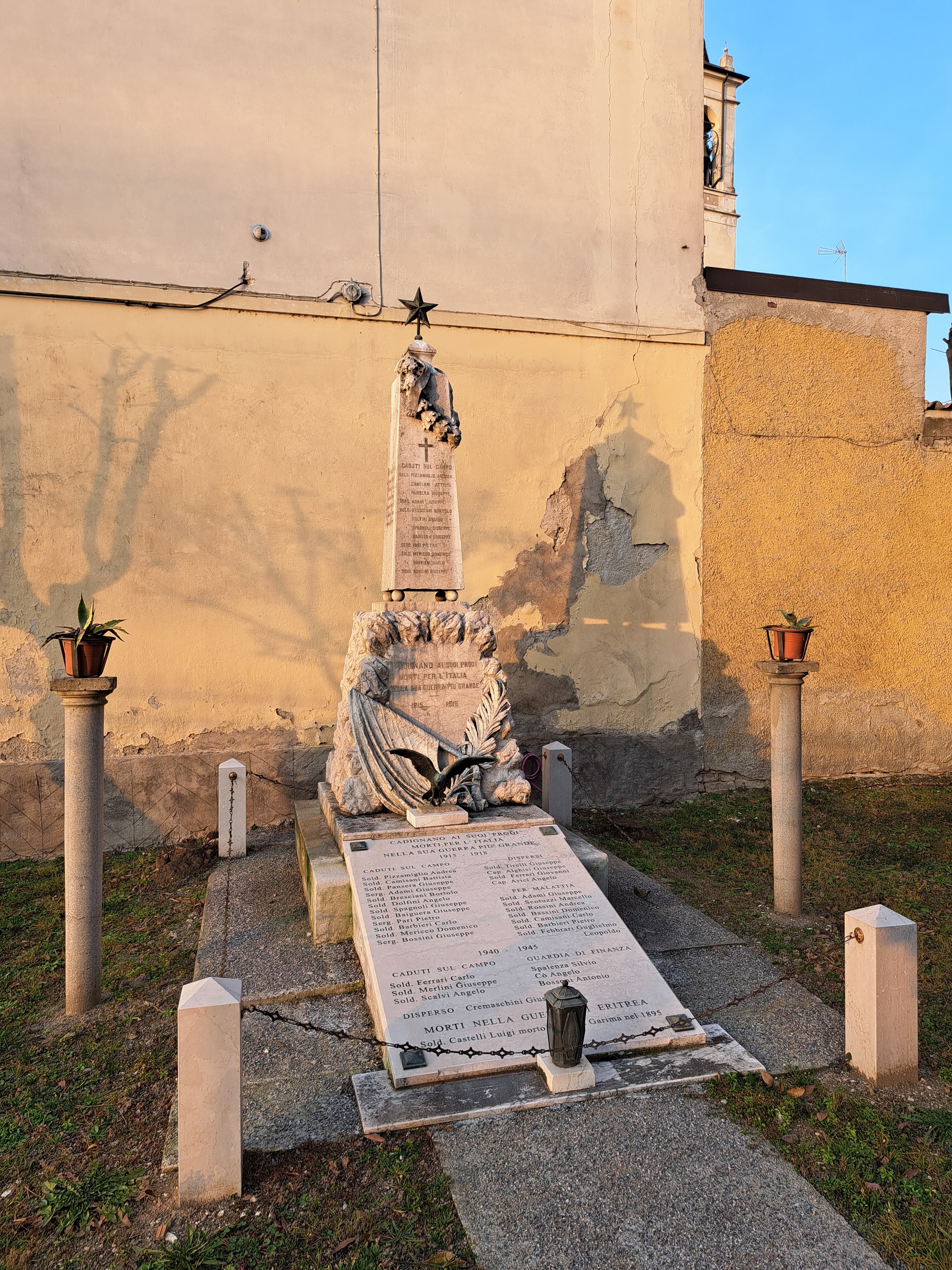 Stella d'Italia, Croce di Cristo (monumento ai caduti - ad obelisco, opera isolata) - ambito bresciano (primo quarto, seconda metà XX, XX)