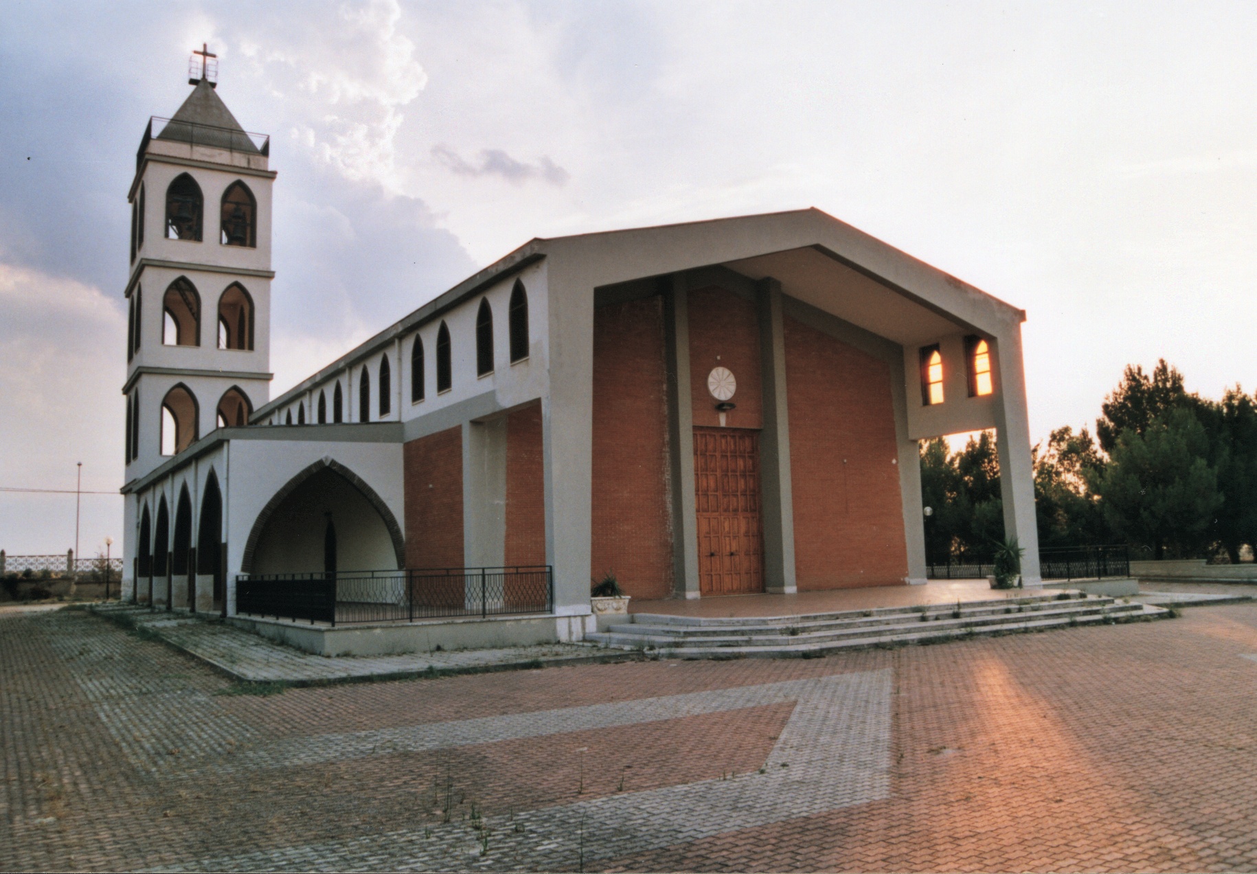 Santuario della Madonna del Bosco (Santuario) - Spinazzola (BT)  (XVI; XX)