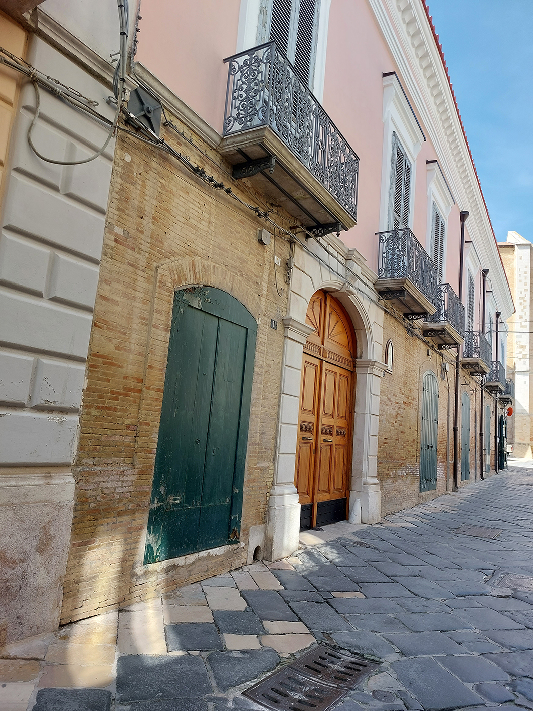 Palazzo Petrilli (palazzo, gentilizio) - Lucera (FG) 