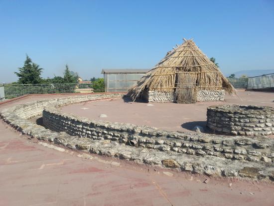 insediamento, villaggio, Area Archeologica di Passo di Corvo (VI millennio a.C.-IV millennio a.C)