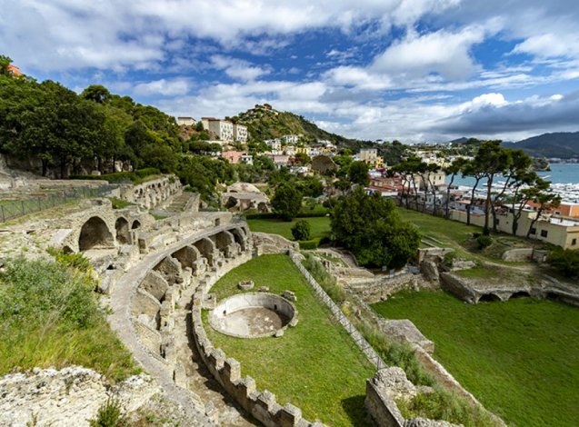 insediamento sparso, Parco archeologico delle terme di Baia (Età romana)