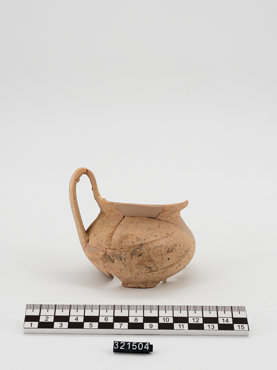 boccale - produzione enotria (VII a.C)