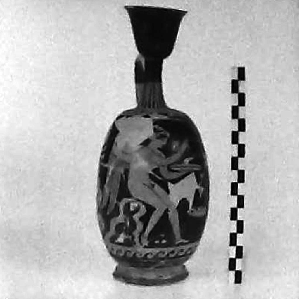 lekythos di Pittore di Dario (officina) - Produzione apula (terzo quarto IV a.C)