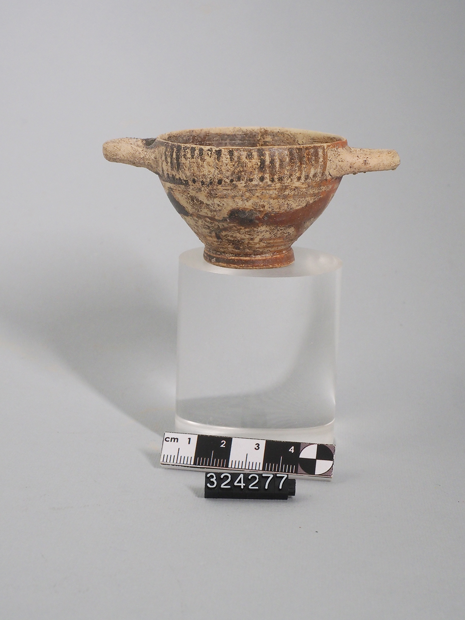 kotyle - Produzione Corinzio Tardo (primo quarto VI a.C)