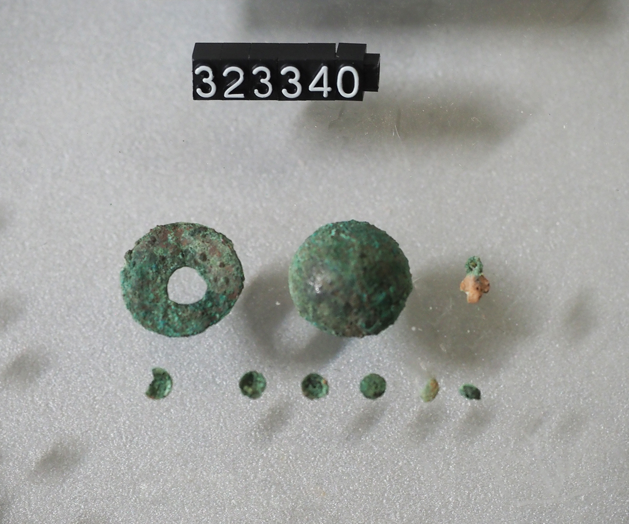 collana/ elemento - Produzione magnogreca (inizio III a.C)