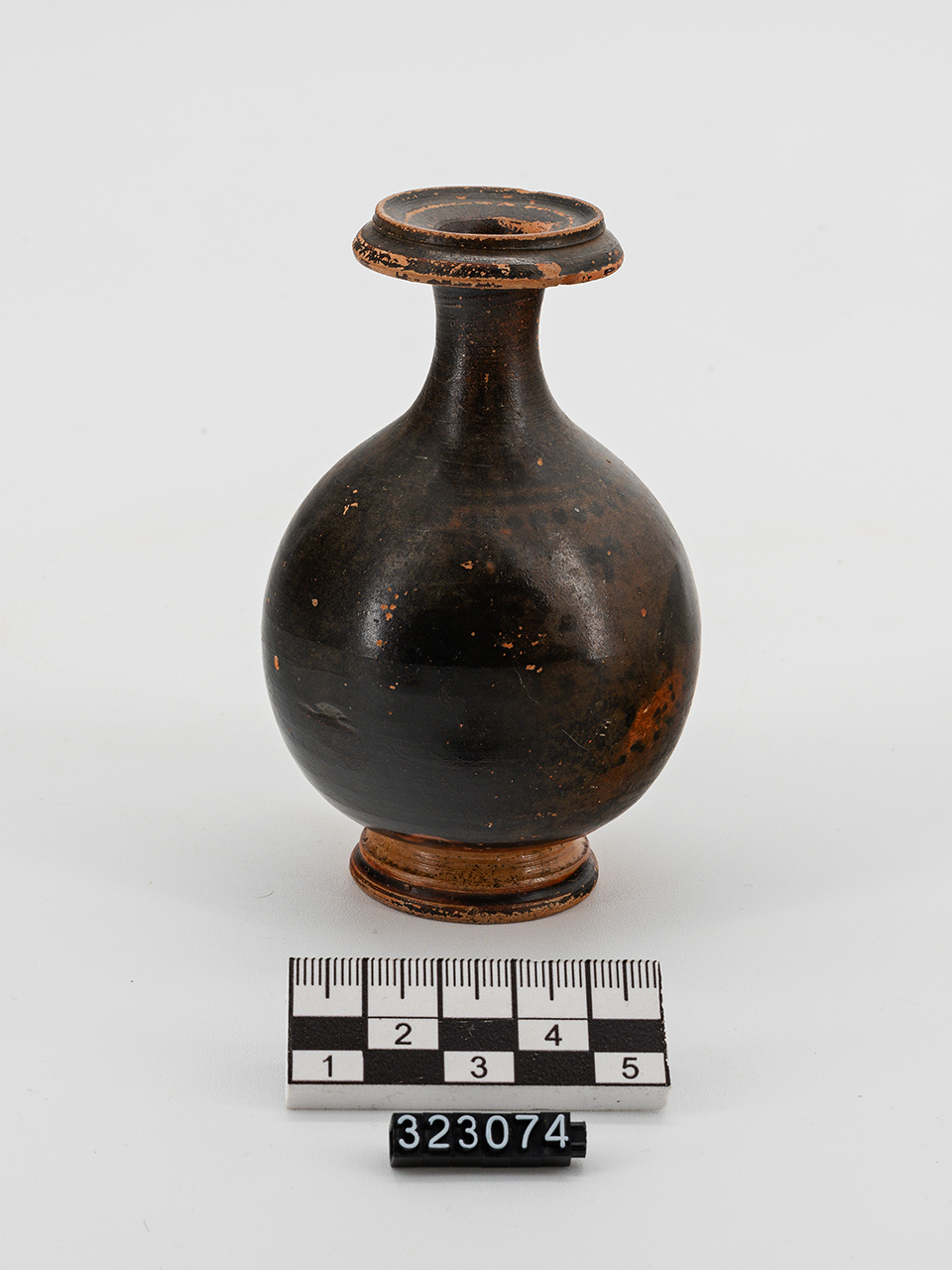 bombylios - Produzione apula (fine IV a.C)