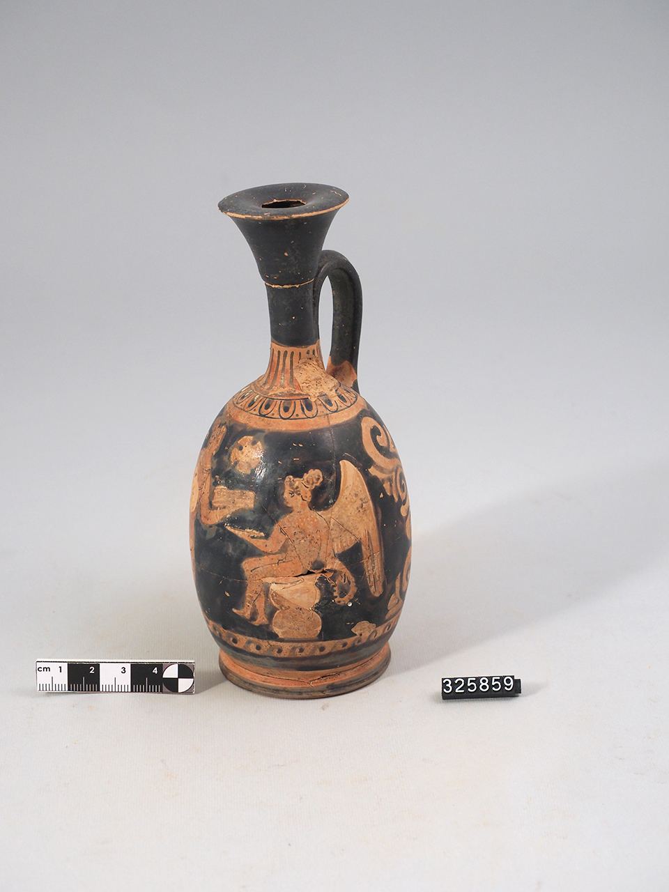 lekythos - Produzione italiota (III a.C)