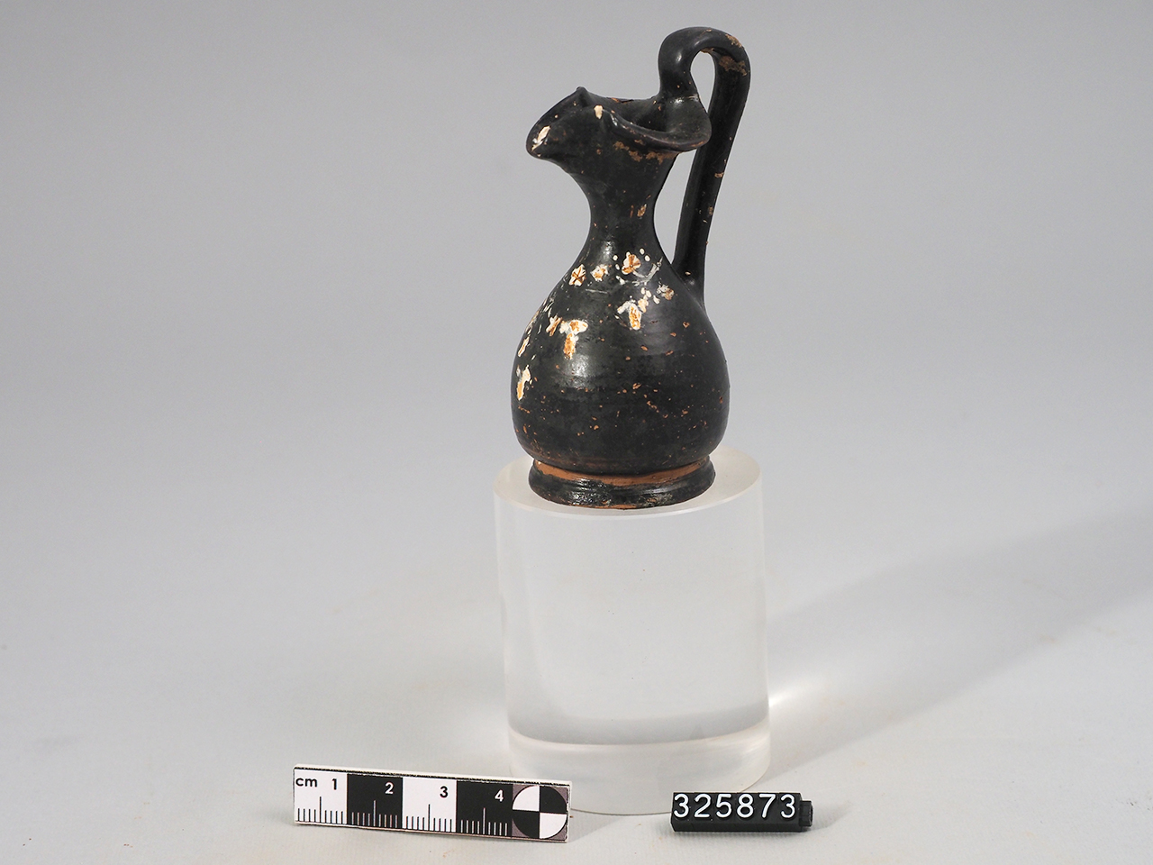 oinochoe/ trilobata (III a.C)