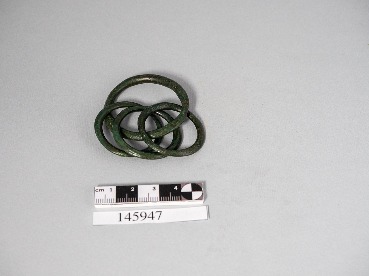 pendente (PERIODIZZAZIONI/ PROTOSTORIA/ Età del Ferro/ Media età del Ferro)