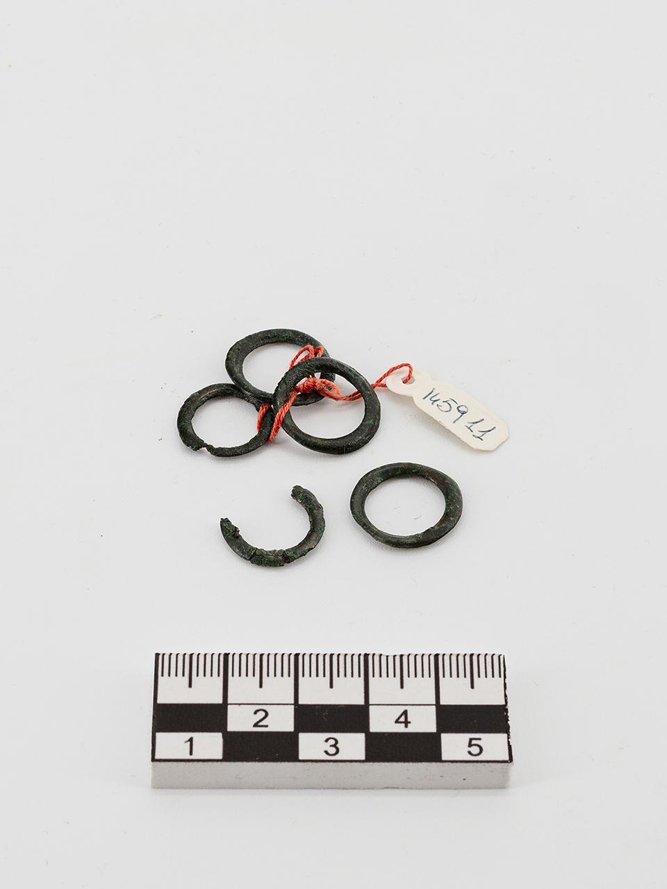 anello (PERIODIZZAZIONI/ PROTOSTORIA/ Età del Ferro/ Media età del Ferro)