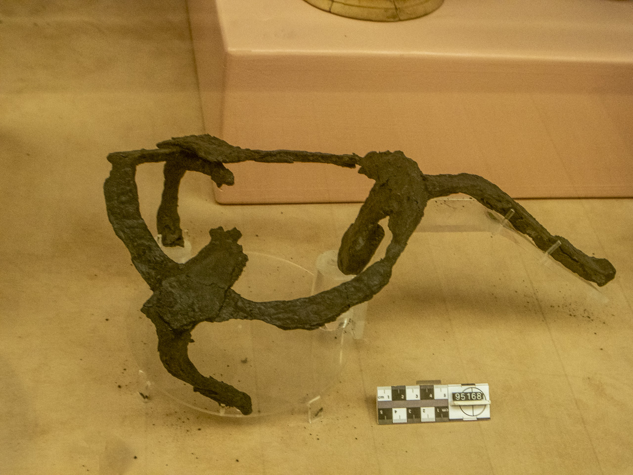 tripode (fine/ inizio SECOLI/ ARCHI DI SECOLI/ VI a.C.-V a.C)