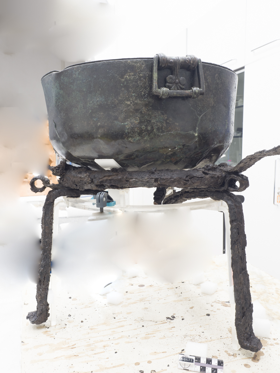 tripode (metà SECOLI/ VI a.C)