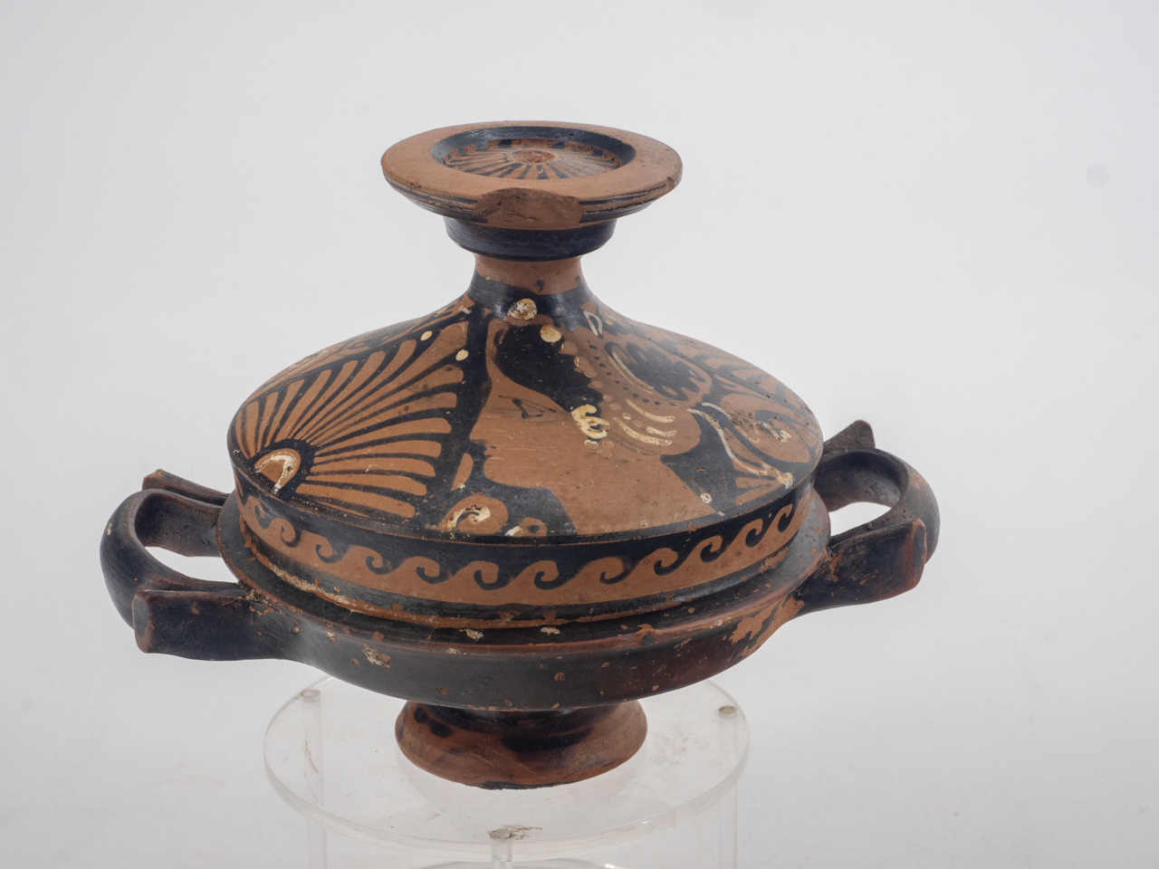 lekanis (metà SECOLI/ IV a.C)