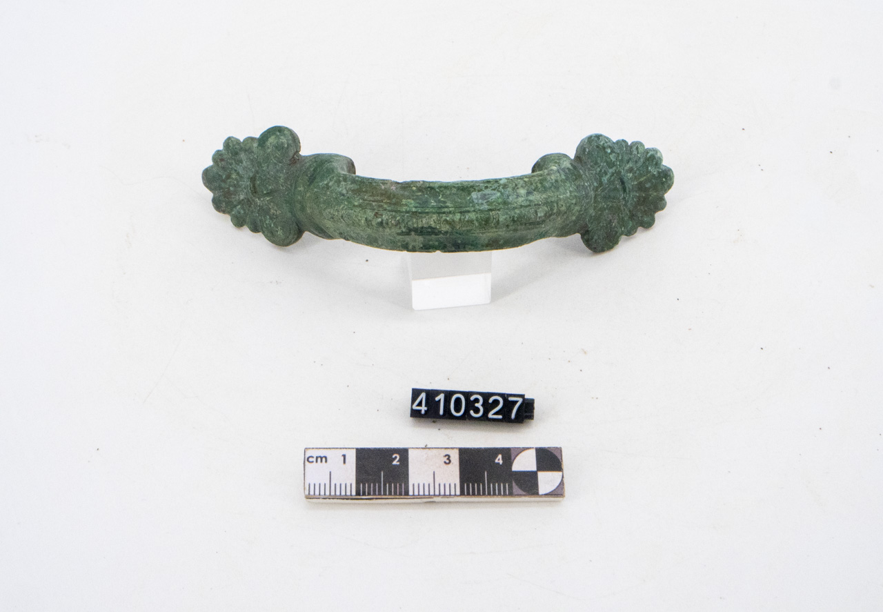 lebete/ ansa (SECOLI/ VI a.C)