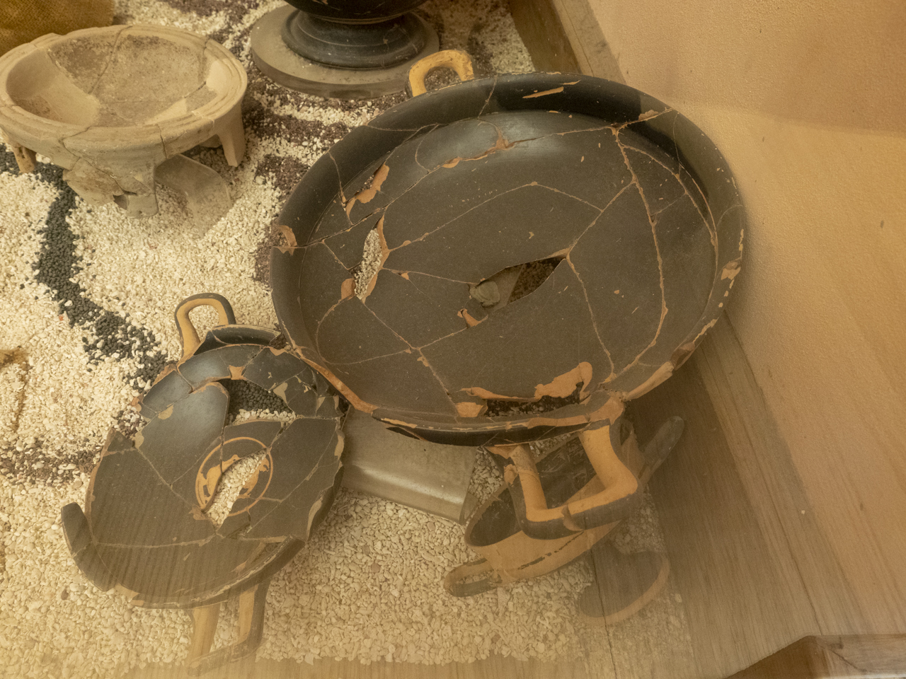 kylix, tipo Bloesch C (SECOLI/ V a.C)