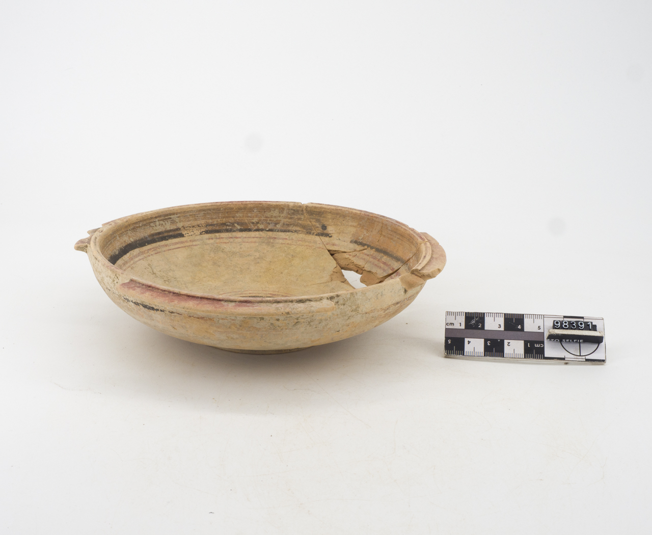 coppa, a labbro interrotto a bande (SECOLI/ VI a.C)