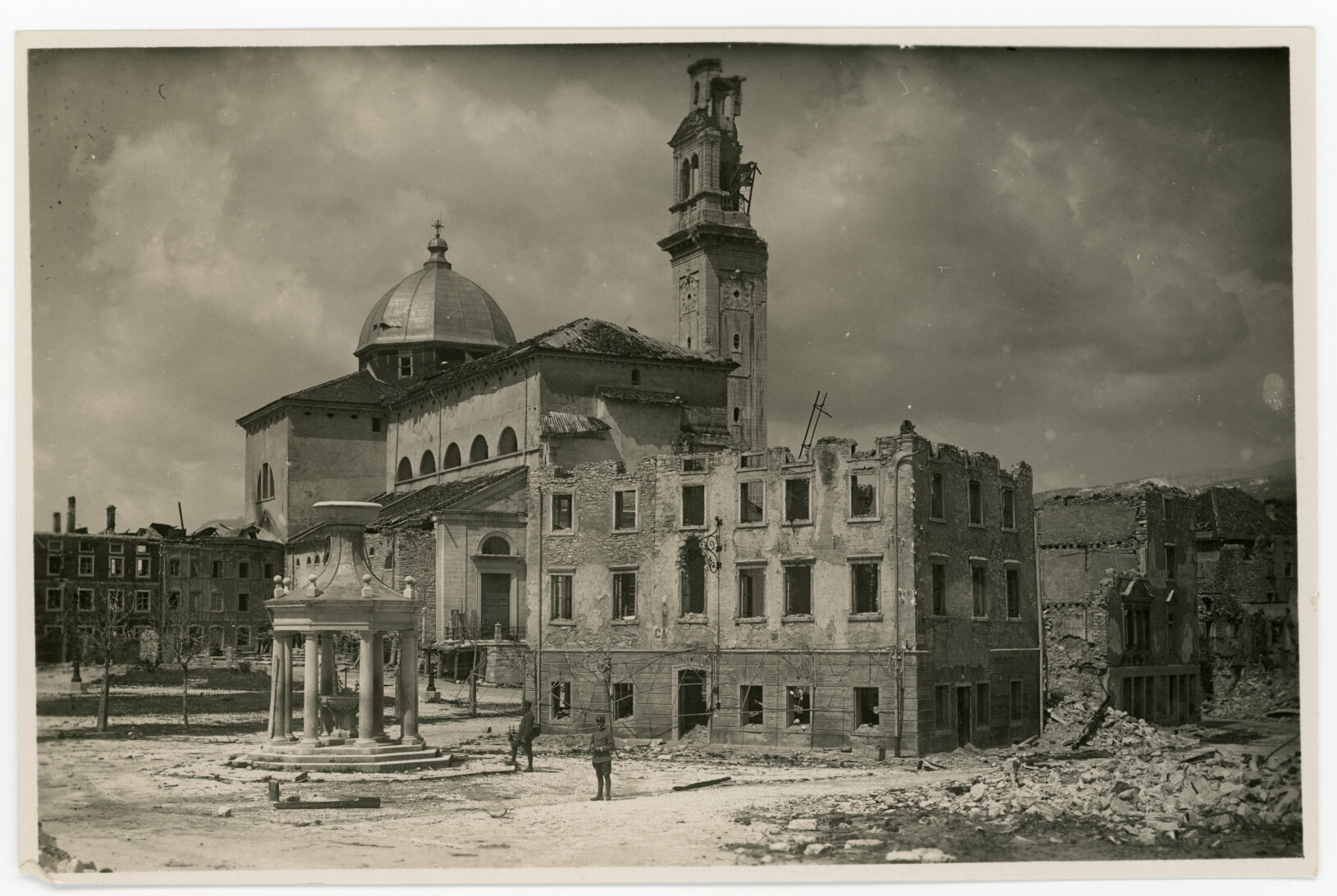 Guerra mondiale 1914-1918 - Danni di guerra (positivo) di Servizio fotografico del Comando Supremo (laboratorio) (XX)