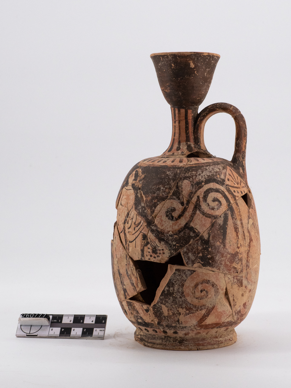 lekythos/ ariballica (IV a.C)