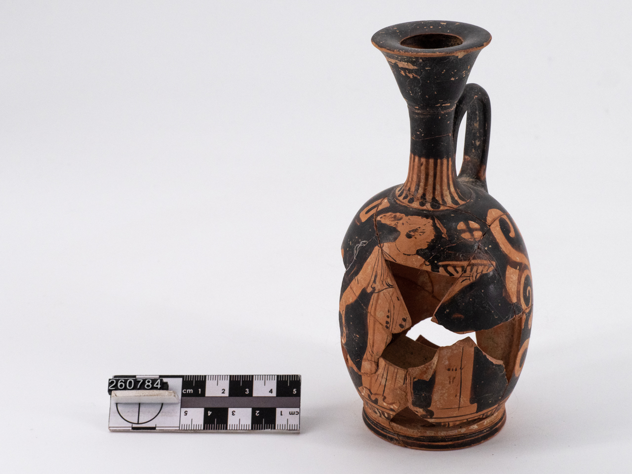 lekythos/ ariballica (IV a.C)