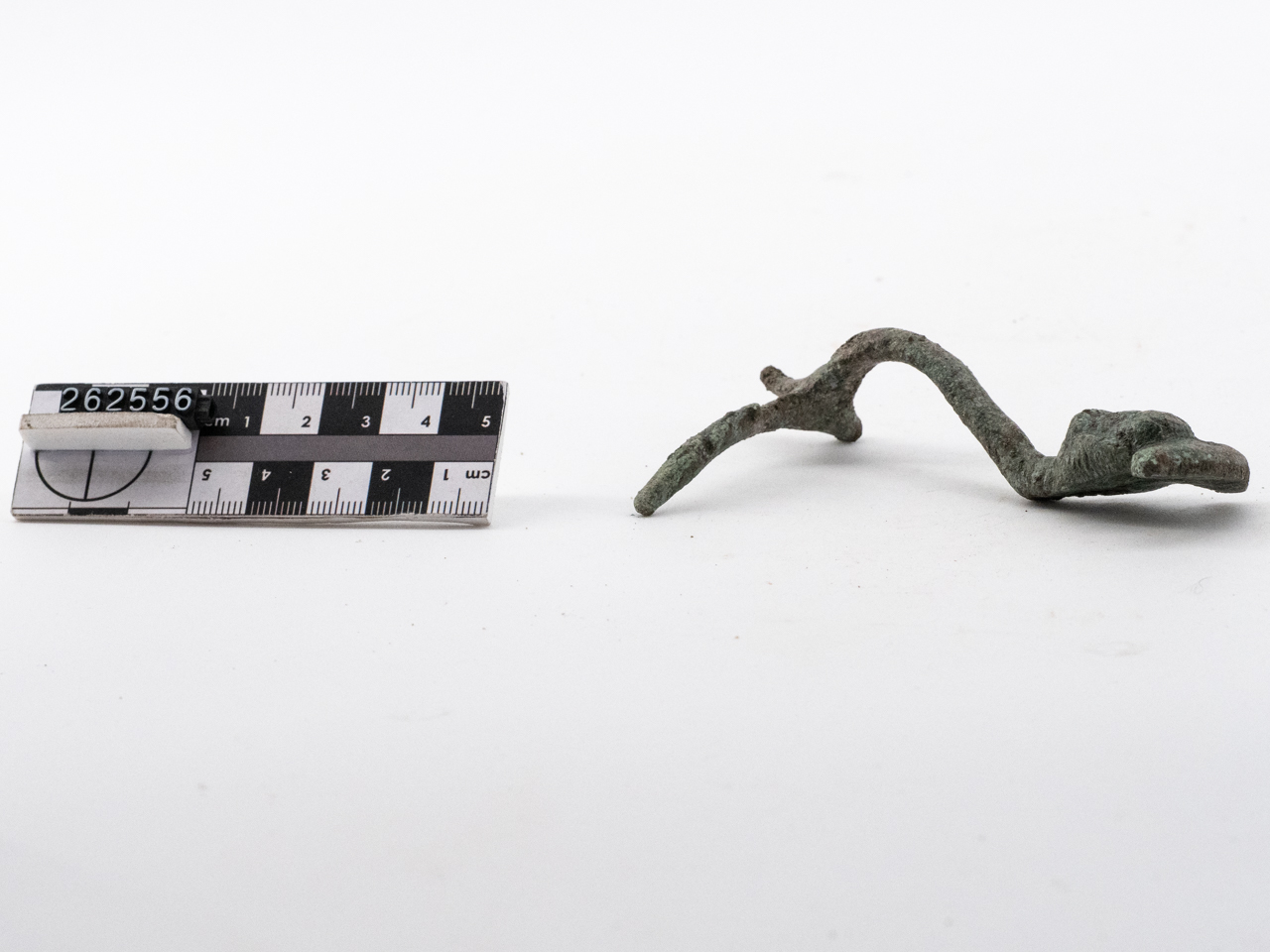 oggetto non identificato/ protome barbata (non determinabile)