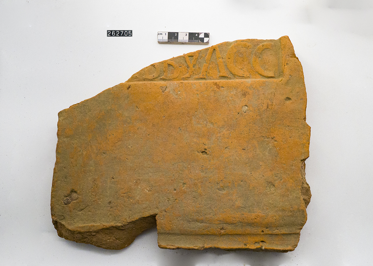 tegola/ bollo, frammento (I a.C.-II)