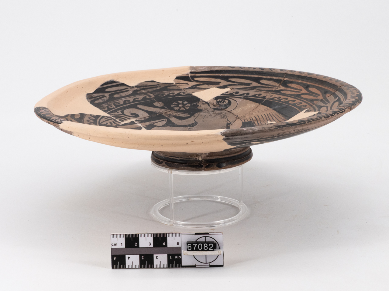 piatto (seconda metà IV a.C)