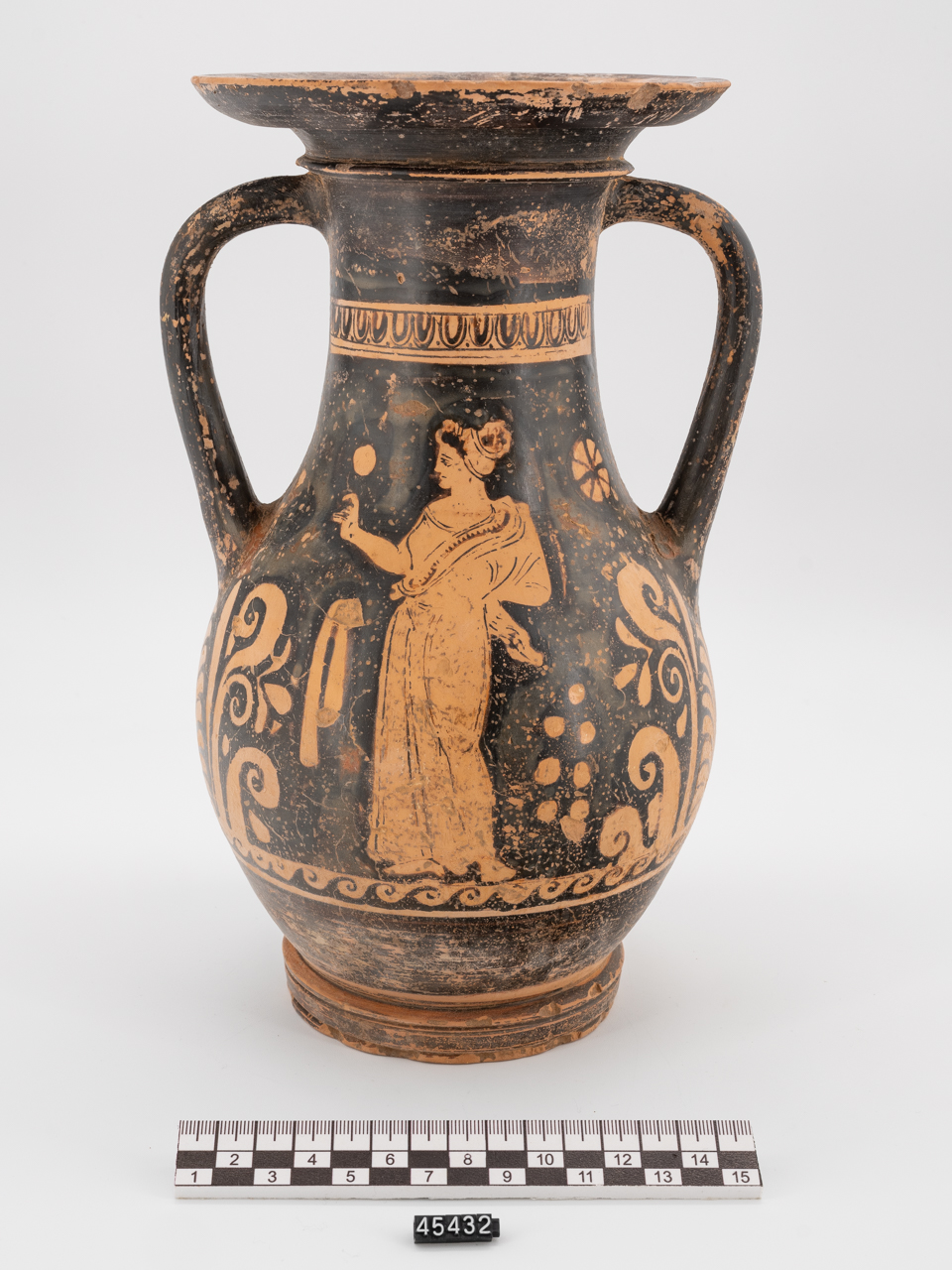 Figura femminile stante (pelike) (fine SECOLI/ IV a.C)