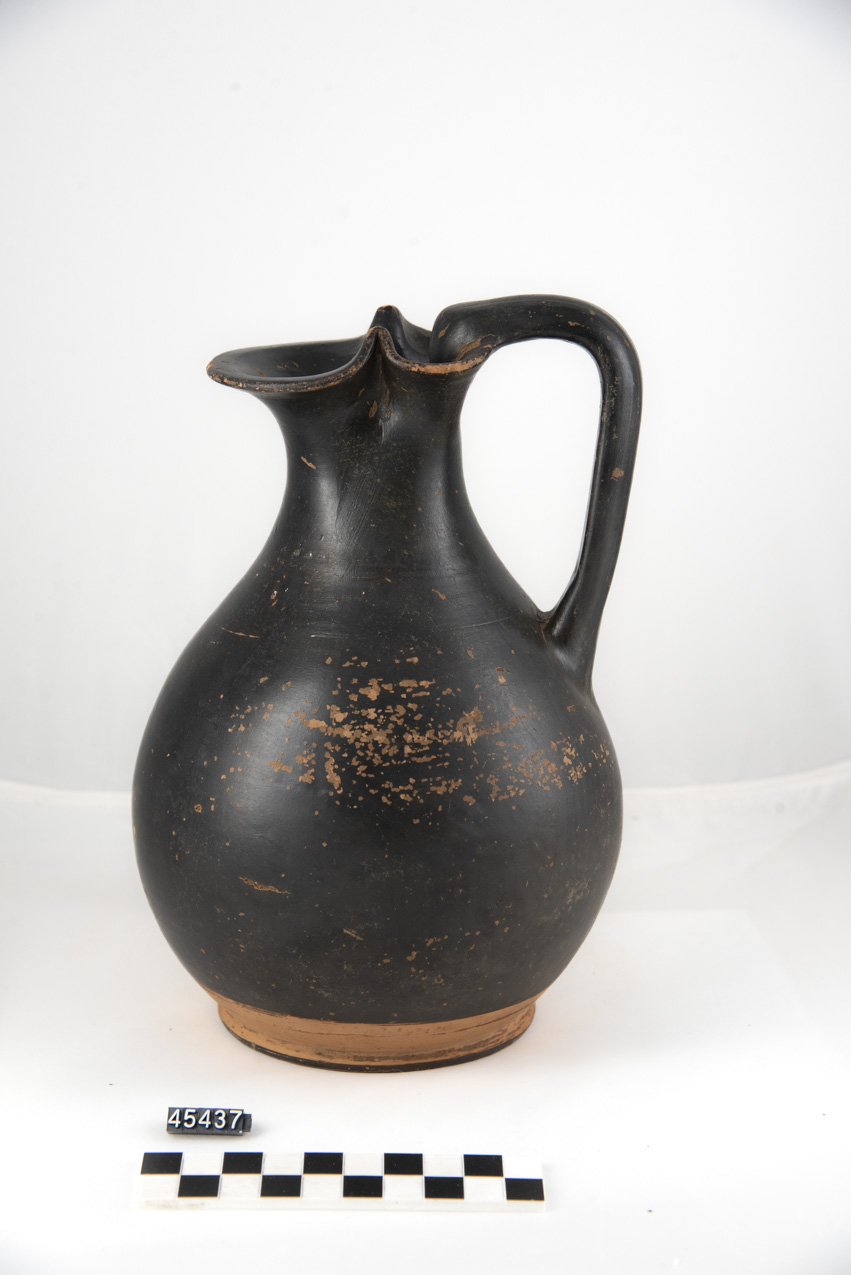 oinochoe (fine SECOLI/ IV a.C)