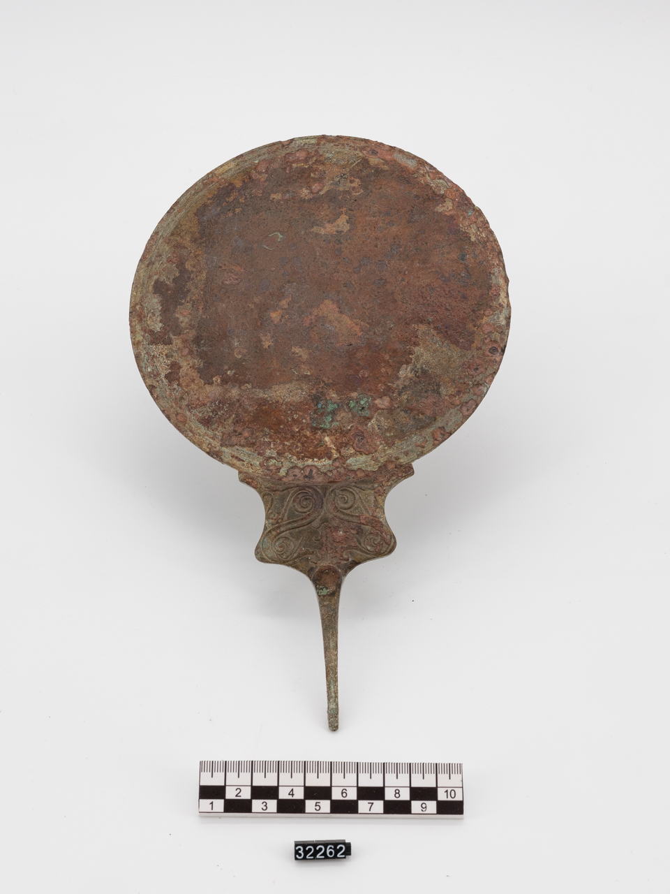 specchio (seconda metà SECOLI/ IV a.C)