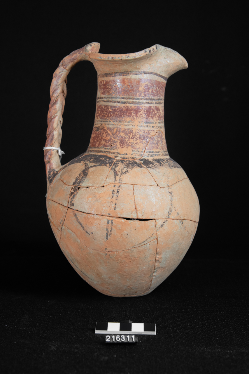 oinochoe (SECOLI/ VI a.C)
