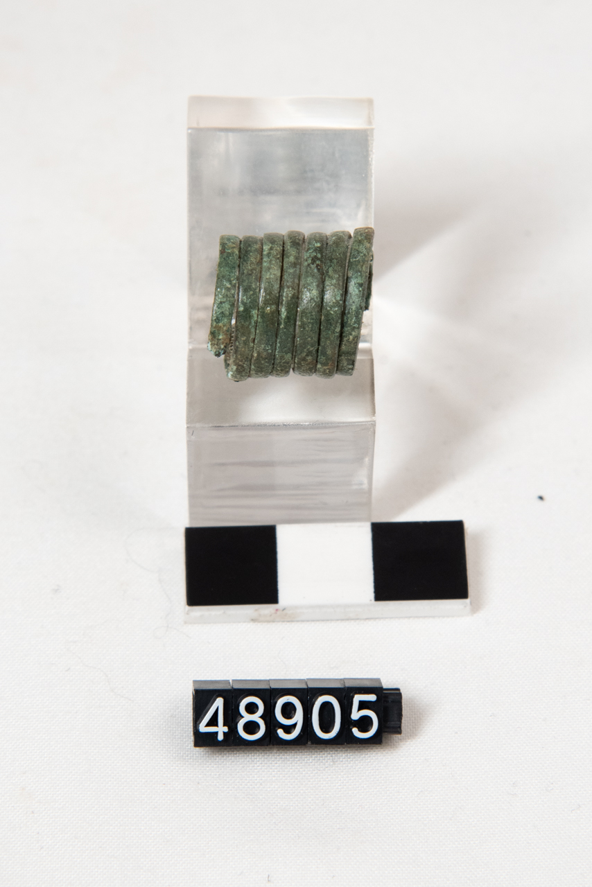 anello - produzione indigena (SECOLI/ VIII a.C)