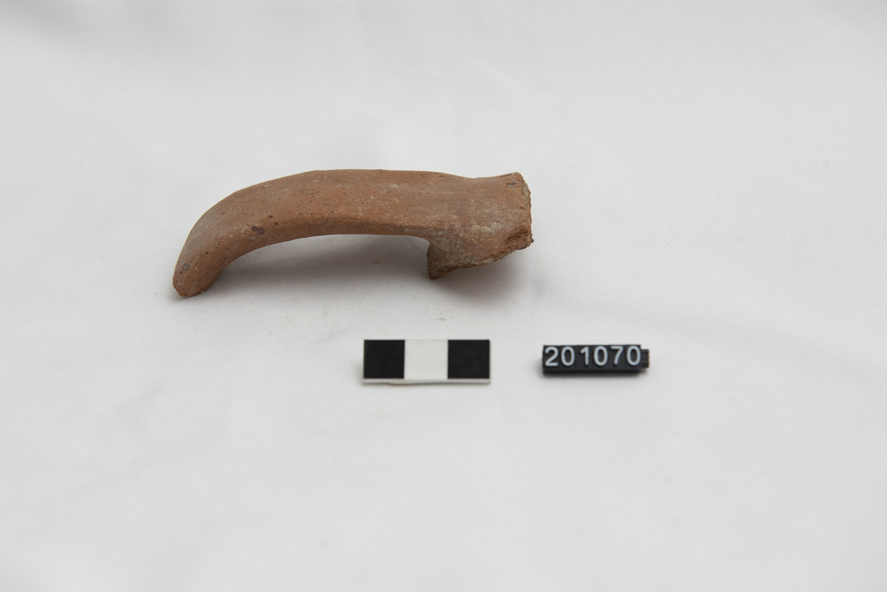 ansa/ frammento - produzione locale (SECOLI/ VI a.C)