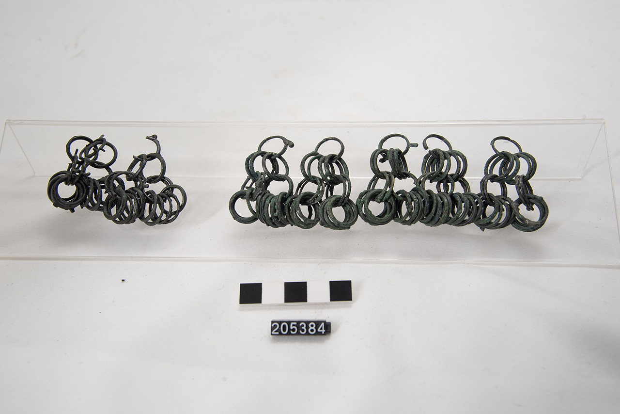 anelli - produzione indigena (seconda metà SECOLI/ VIII a.C)