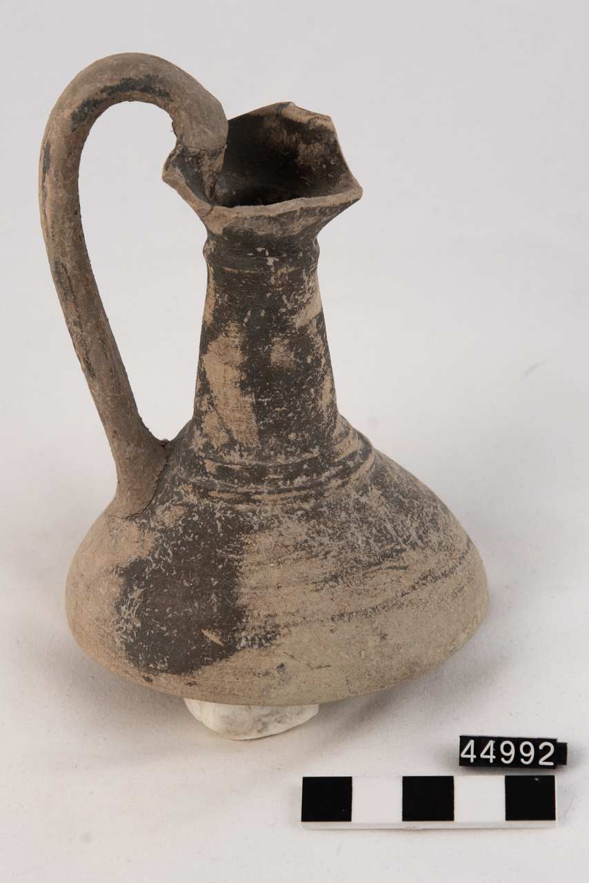 lekythos - produzione locale (fine SECOLI/ VII a.C)
