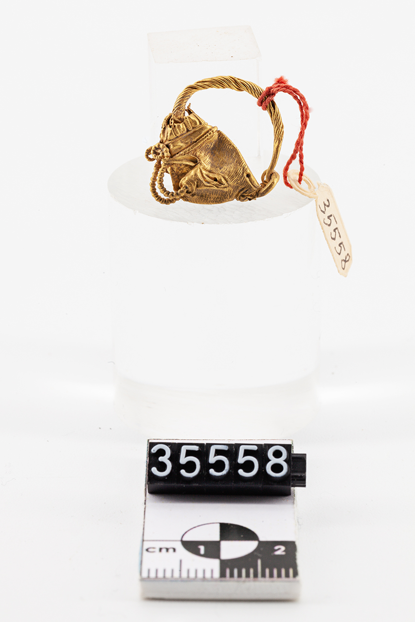 anello - produzione locale (SECOLI/ III a.C)