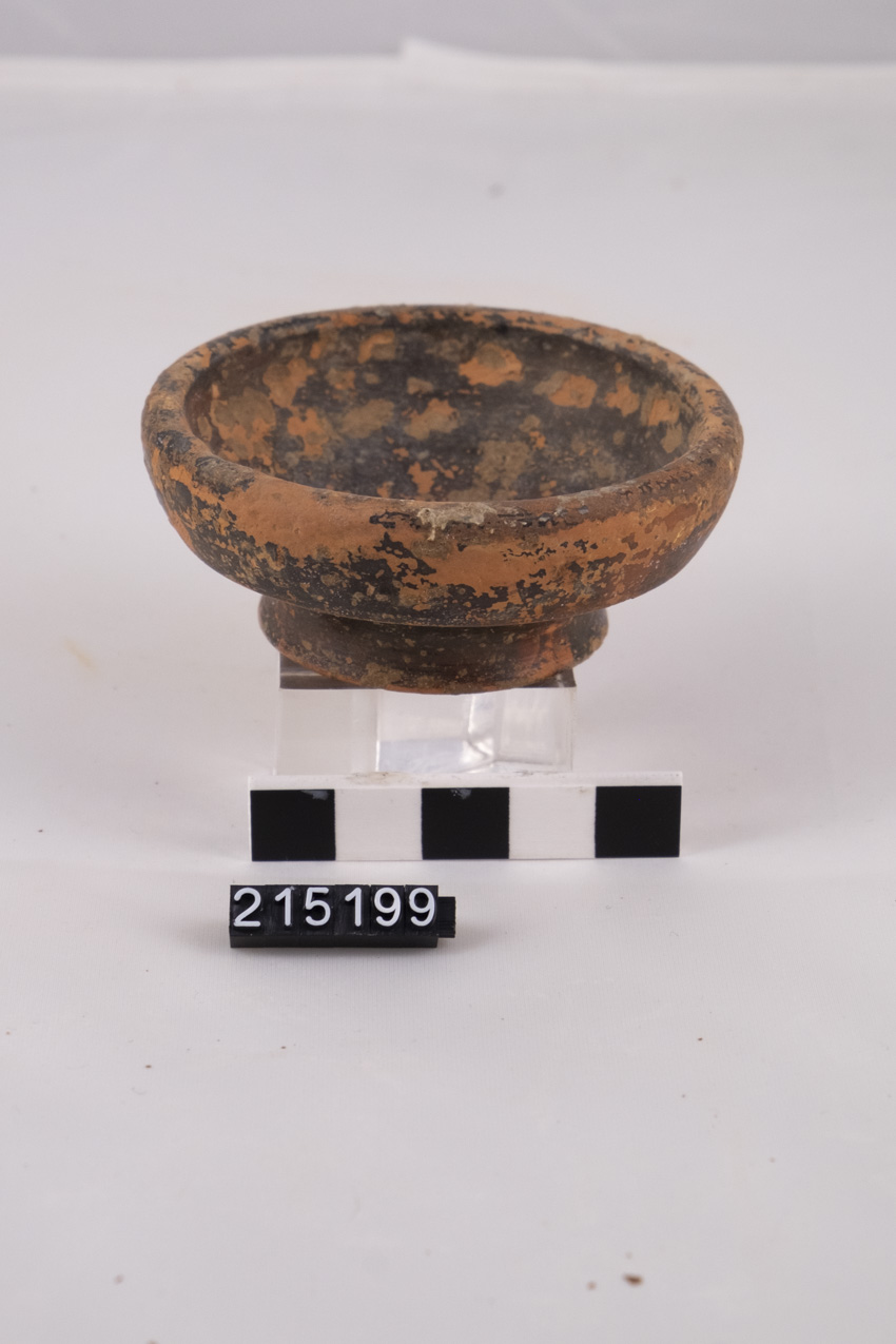 coppa/ a profilo concavo-convesso - produzione locale (SECOLI/ III a.C)