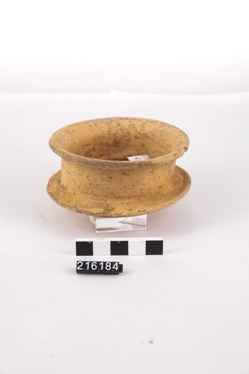 statua/ base - produzione locale (SECOLI/ III a.C)