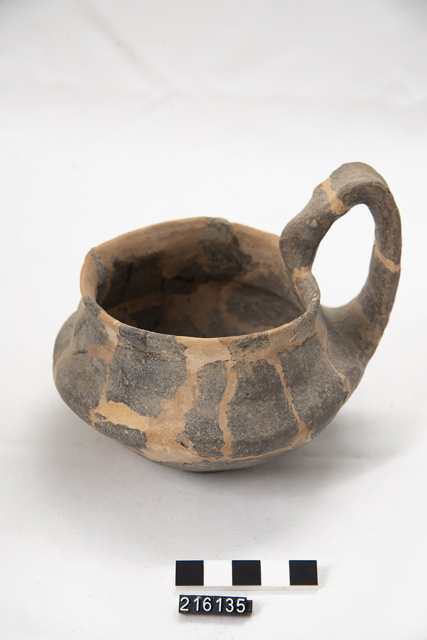 tazza/ attingitoio (prima metà SECOLI/ VIII a.C)