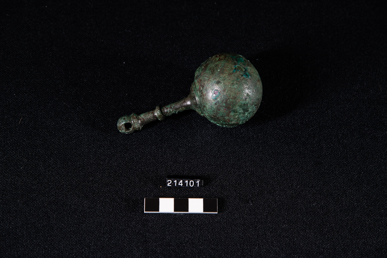 pendente (fine/ inizio VII-VI sec. a.C)