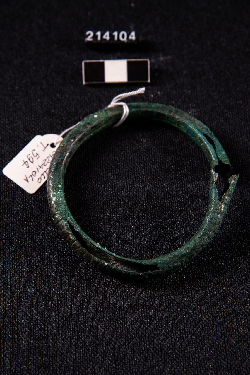 bracciale (fine/ inizio VII-VI sec. a.C)
