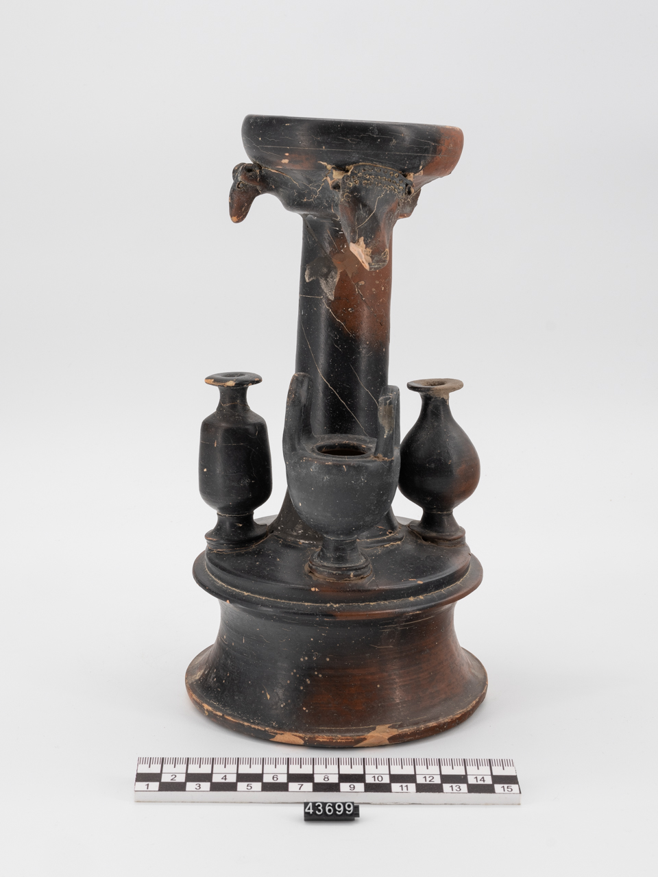 louterion (seconda metà SECOLI/ IV a.C)