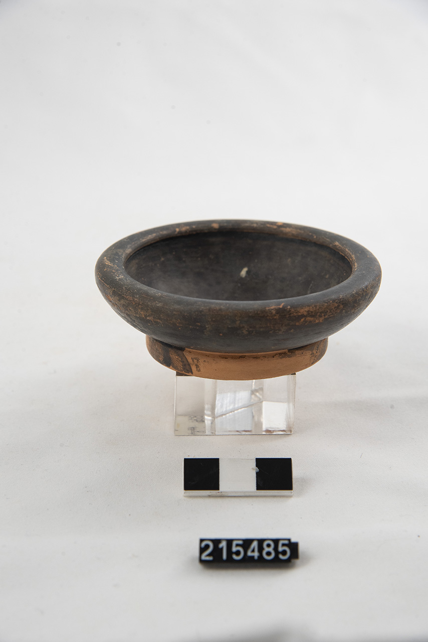 ciotola (prima metà SECOLI/ IV a.C)