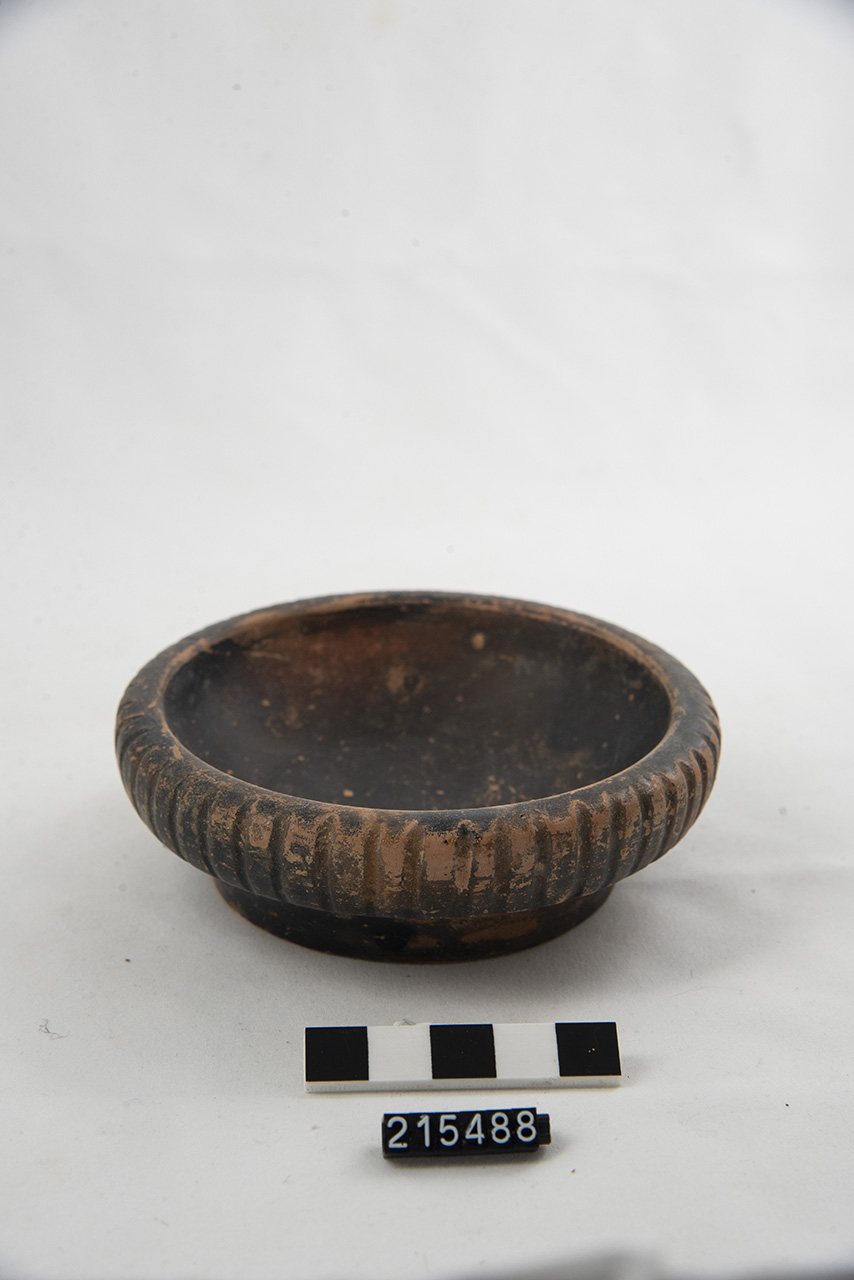 ciotola (prima metà SECOLI/ IV a.C)