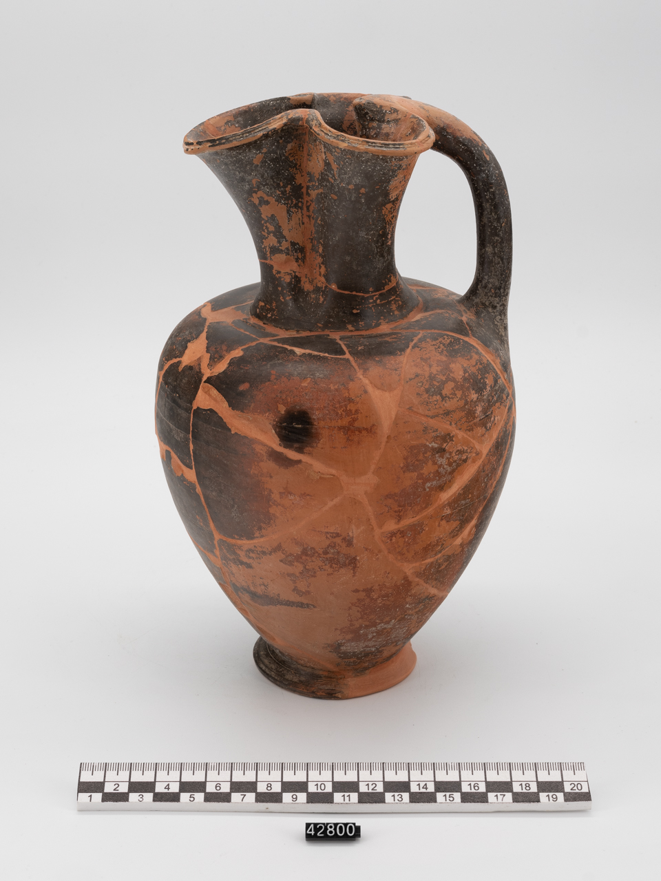 oinochoe (fine SECOLI/ V a.C)