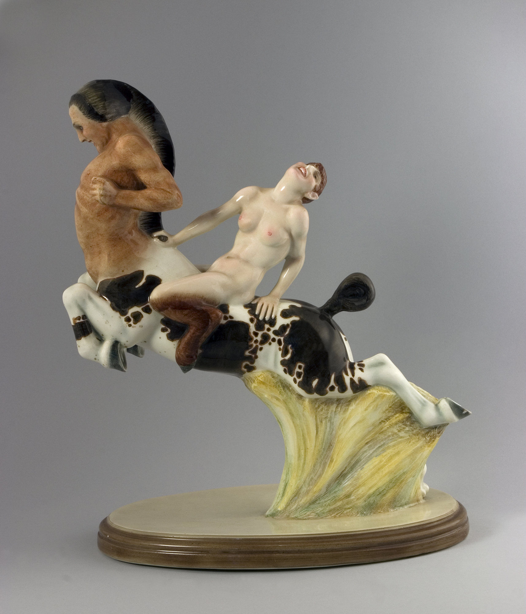 Centuaro, centauro cavalcato da una giovane faunetta (scultura) di Fabbrica Lenci, Tosalli Felice (anni trenta sec. XX)