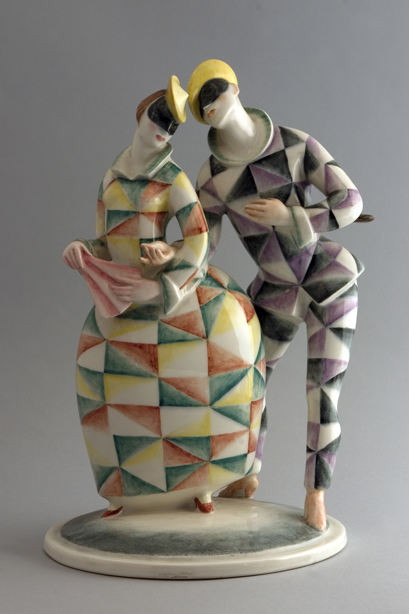 Arlecchino e Arlecchina, due figure in costume d'Arlecchino (scultura) di Fabbrica Lenci, Da Milano Giulio (anni trenta sec. XX)