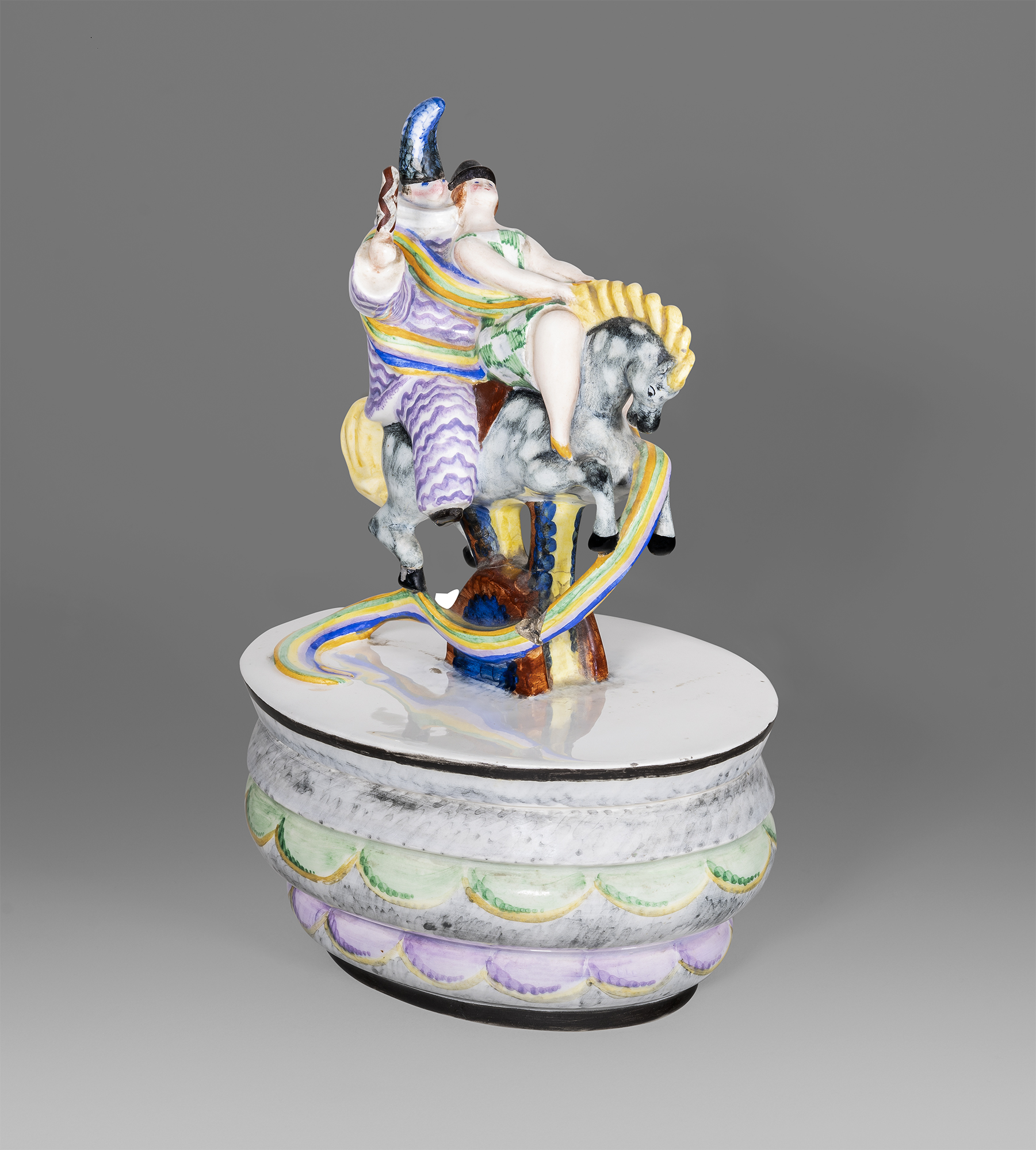 Scatola - La Giostra, coppia in maschera seduta su un cavallo a dondolo (scatola) di Fabbrica Lenci, Grande Giovanni (anni trenta sec. XX)