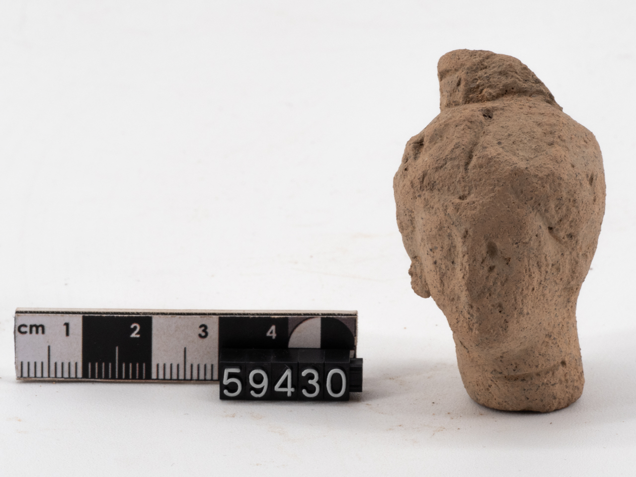 statuetta/ femminile (III a.C)