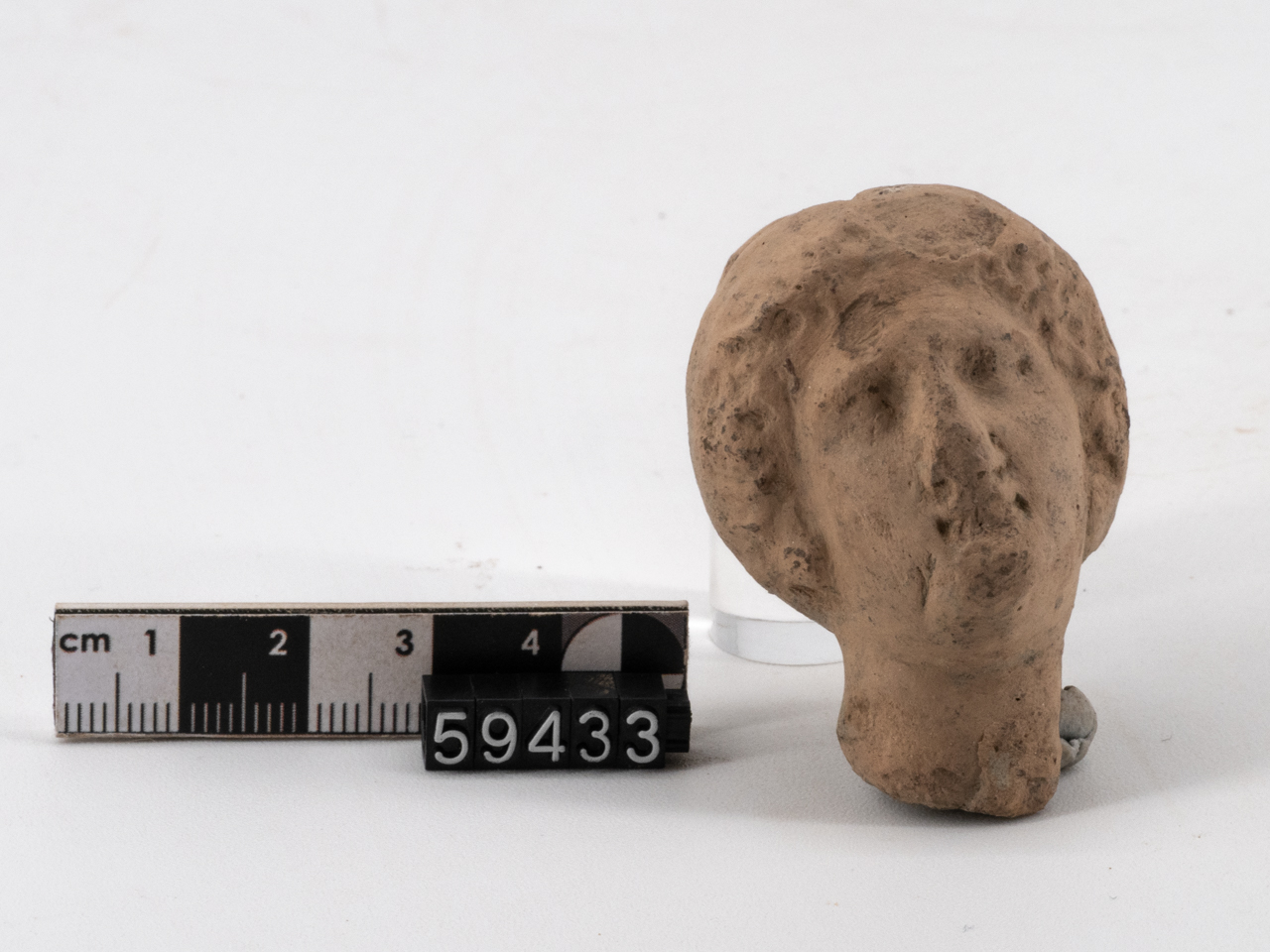 statuetta/ femminile (III a.C)