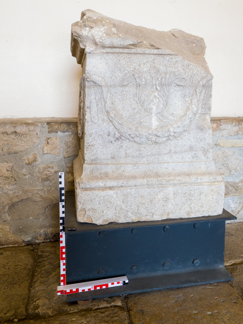 ara/ funeraria - ambito romano (SECOLI/ I a.C)